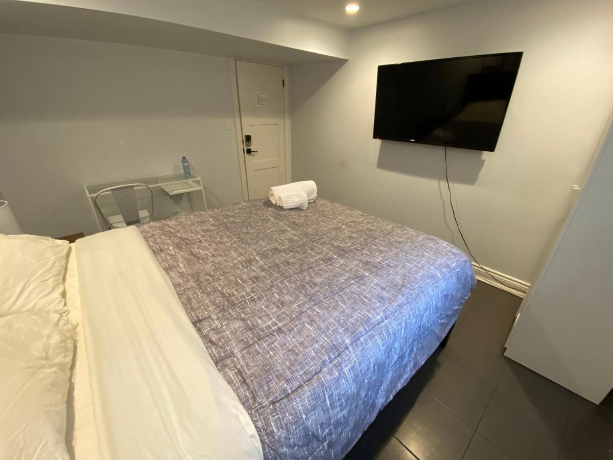 Yonge And Finch Subway !S Spacious And Modern Private Bd With Shared Bathroom Торонто Экстерьер фото