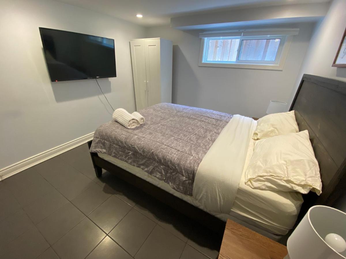 Yonge And Finch Subway !S Spacious And Modern Private Bd With Shared Bathroom Торонто Экстерьер фото