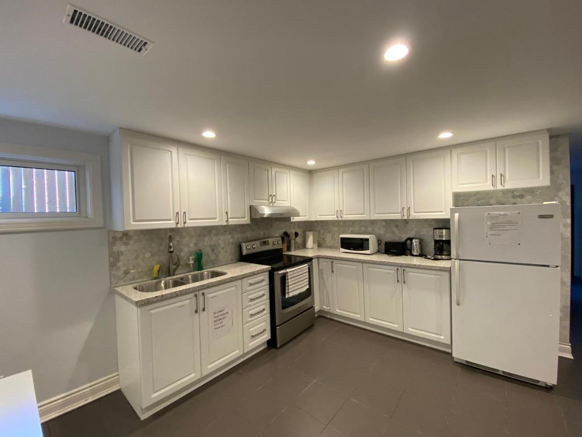 Yonge And Finch Subway !S Spacious And Modern Private Bd With Shared Bathroom Торонто Экстерьер фото